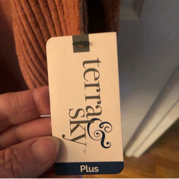 NWT- V- Neck sweater size 1X in perfect condition- NEW - Picture 4 of 6